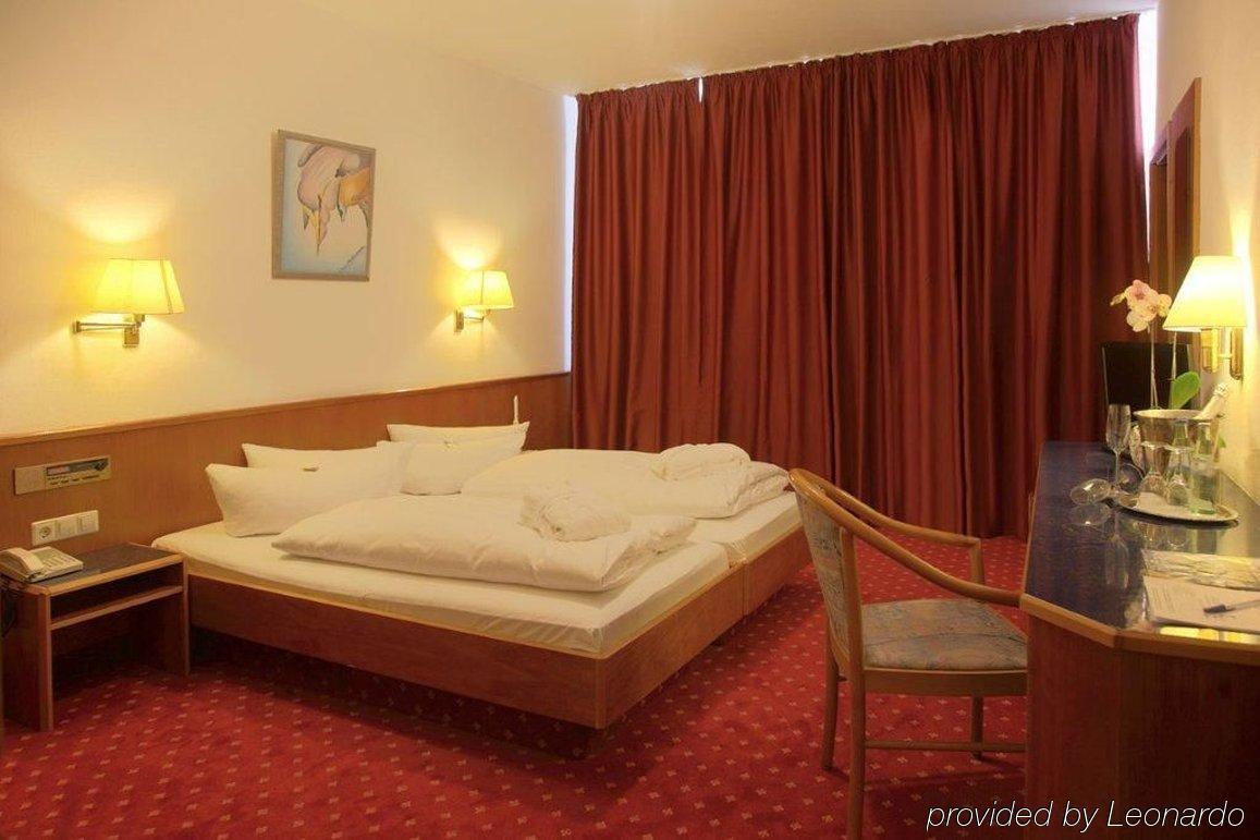 Hotel Astoria Лейпциг Номер фото