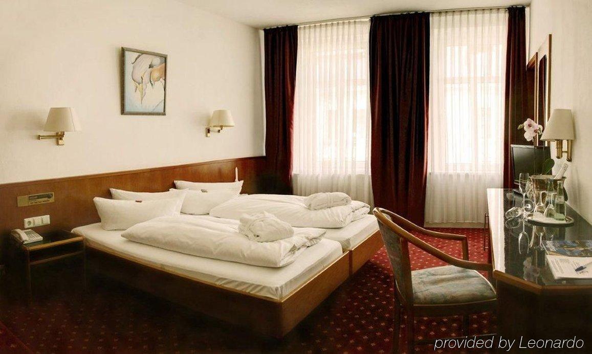 Hotel Astoria Лейпциг Номер фото