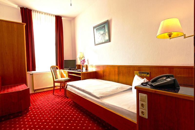 Hotel Astoria Лейпциг Экстерьер фото